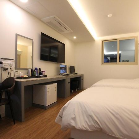 Nova Hotel Ulszan Kültér fotó
